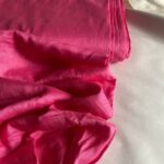 ярко-розовая ткань изо льна