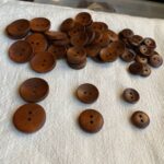 пуговицы деревянные коричневые